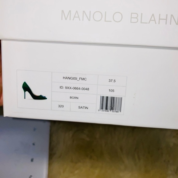 New with box authentic Manolo Blahnik hangisi heels - Picture 4 of 16